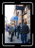 GA1_Leffe_17-16-47 * Vad gr vi hr. Make up ... what .... store? Ska vi hitta p ... en affr? * 2476 x 3688 * (1.17MB)